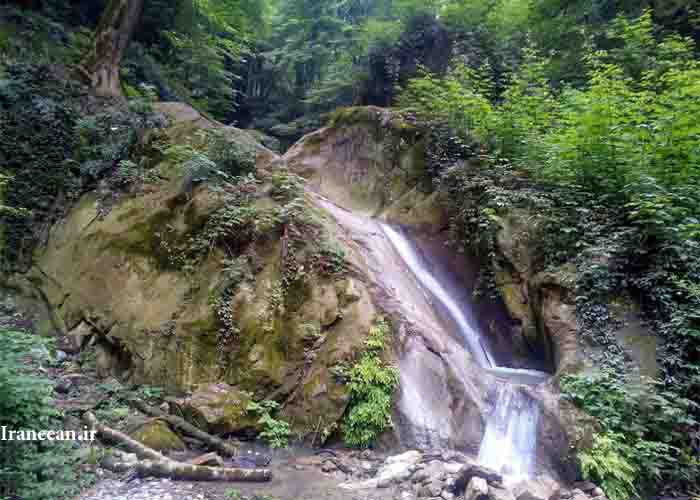آبشار کوهمیان