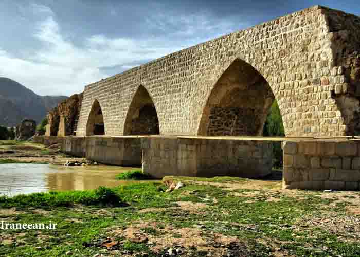 پل شاپوری خرم آباد