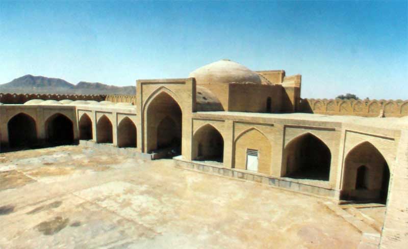 کاروانسرای مورچه خورت